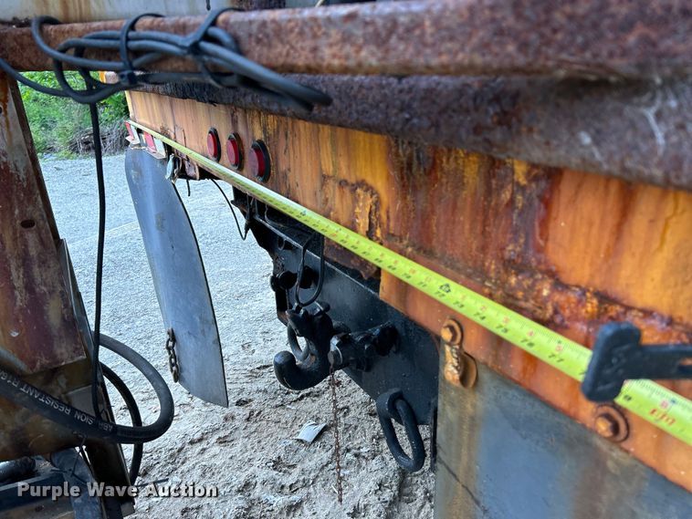 image for item EK4756 2005 International  7400 dump truck