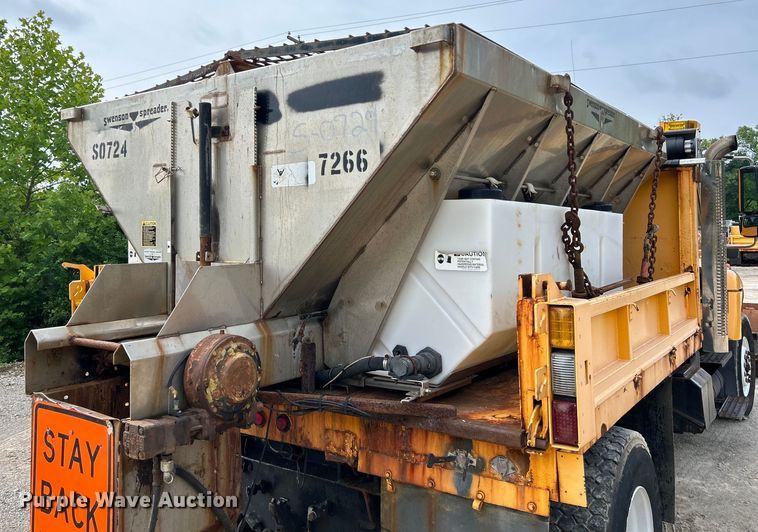 image for item EK4756 2005 International  7400 dump truck