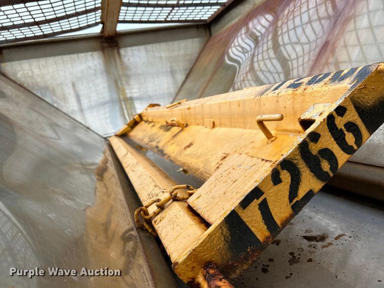 image for item EK4756 2005 International  7400 dump truck