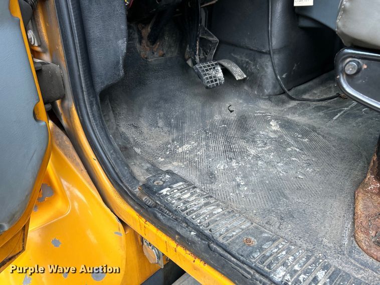 image for item EK4756 2005 International  7400 dump truck