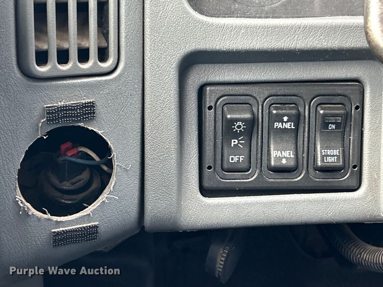 image for item EK4756 2005 International  7400 dump truck