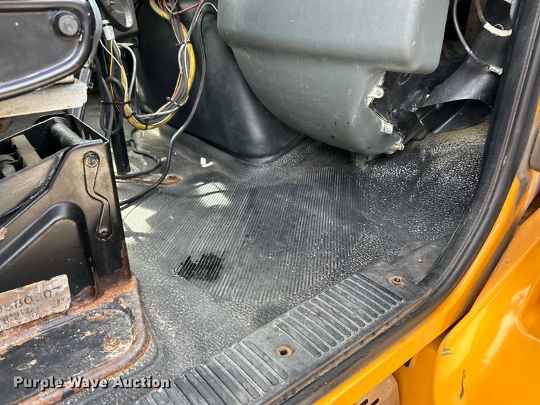 image for item EK4756 2005 International  7400 dump truck