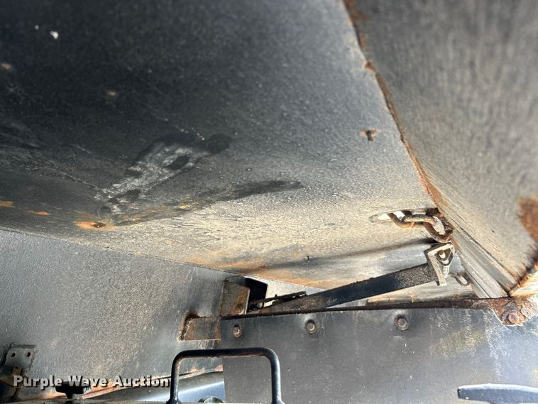 image for item EK4756 2005 International  7400 dump truck