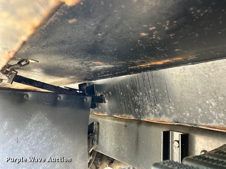 image for item EK4756 2005 International  7400 dump truck