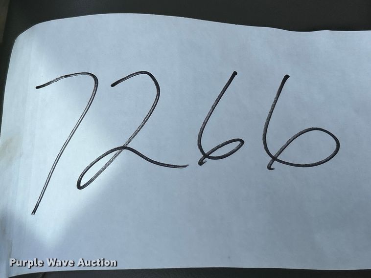 image for item EK4756 2005 International  7400 dump truck