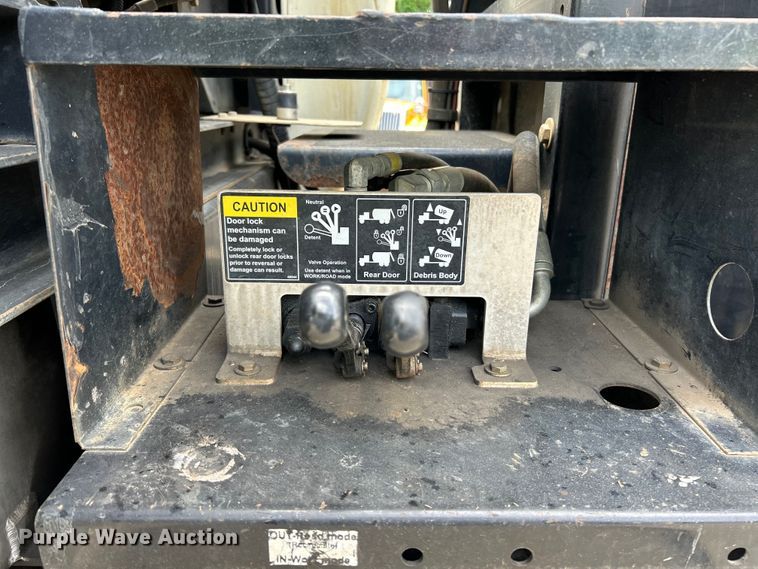 image for item EK4758 2009 International  Workstar 7400 SBA sewer jetter truck