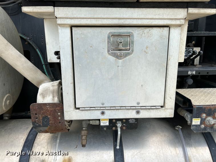 image for item EK4758 2009 International  Workstar 7400 SBA sewer jetter truck