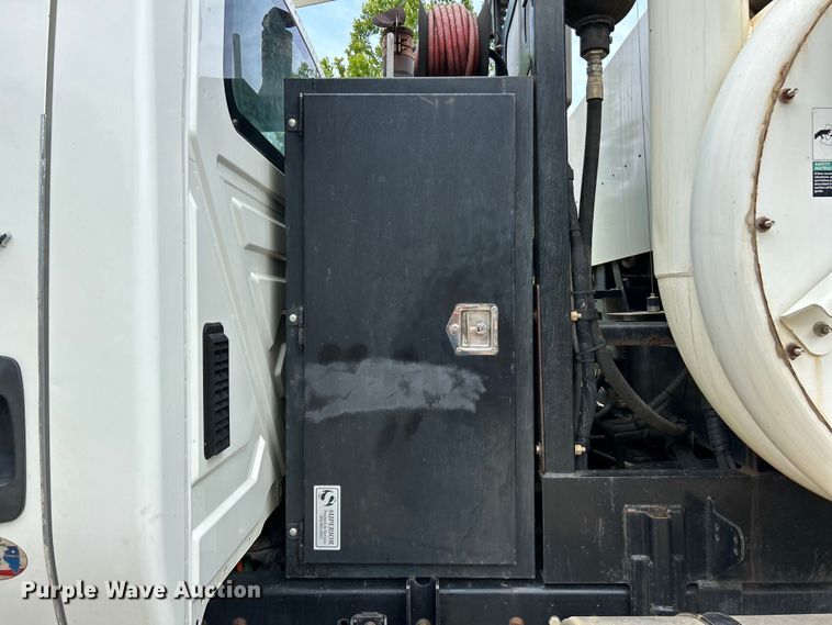 image for item EK4758 2009 International  Workstar 7400 SBA sewer jetter truck