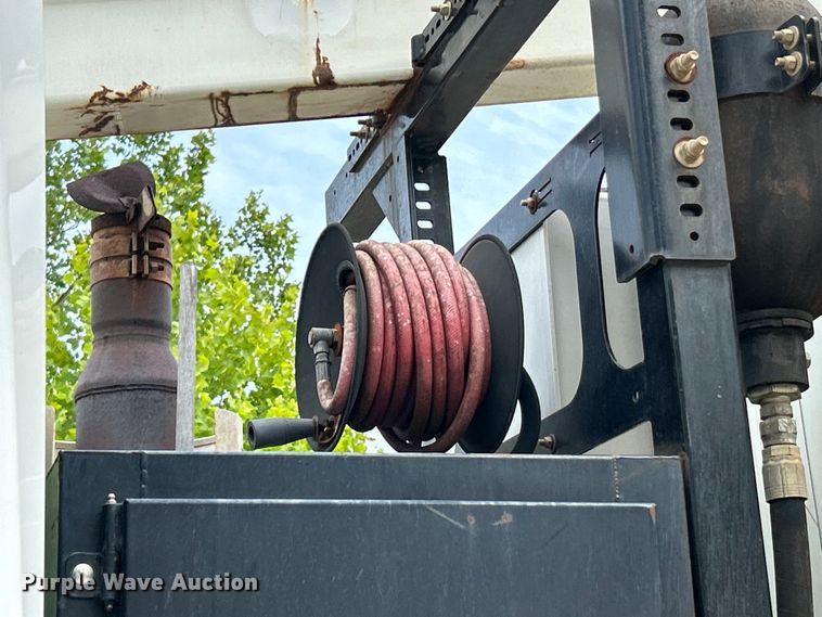 image for item EK4758 2009 International  Workstar 7400 SBA sewer jetter truck