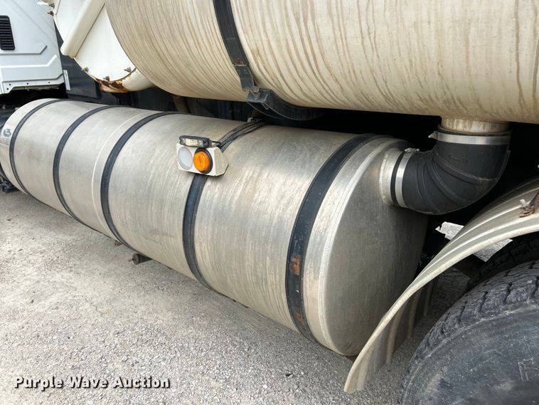 image for item EK4758 2009 International  Workstar 7400 SBA sewer jetter truck