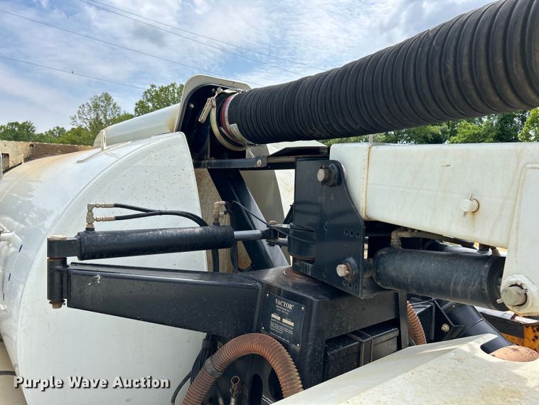 image for item EK4758 2009 International  Workstar 7400 SBA sewer jetter truck