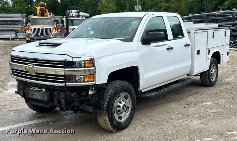 image for item EK4759 2017 Chevrolet  Silverado 2500HD Double Cab utility bed pickup truck