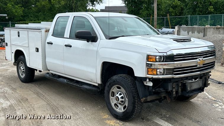 image for item EK4759 2017 Chevrolet  Silverado 2500HD Double Cab utility bed pickup truck