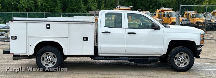 image for item EK4759 2017 Chevrolet  Silverado 2500HD Double Cab utility bed pickup truck