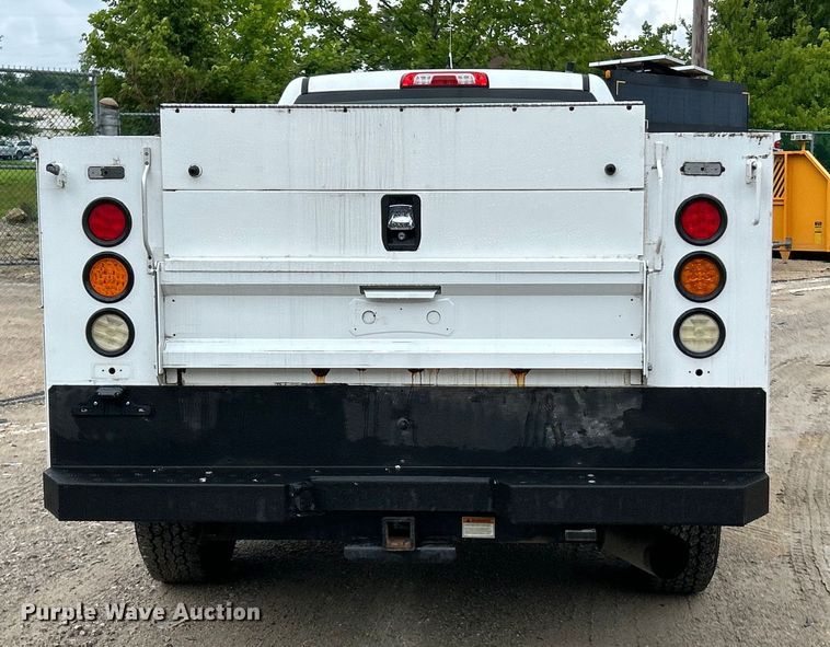 image for item EK4759 2017 Chevrolet  Silverado 2500HD Double Cab utility bed pickup truck