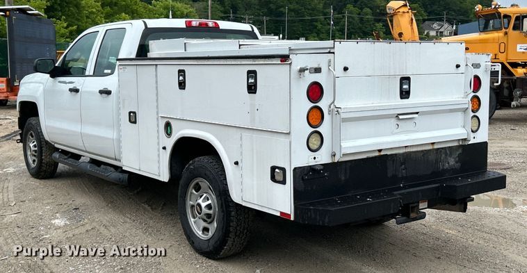 image for item EK4759 2017 Chevrolet  Silverado 2500HD Double Cab utility bed pickup truck