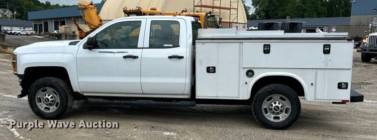 image for item EK4759 2017 Chevrolet  Silverado 2500HD Double Cab utility bed pickup truck