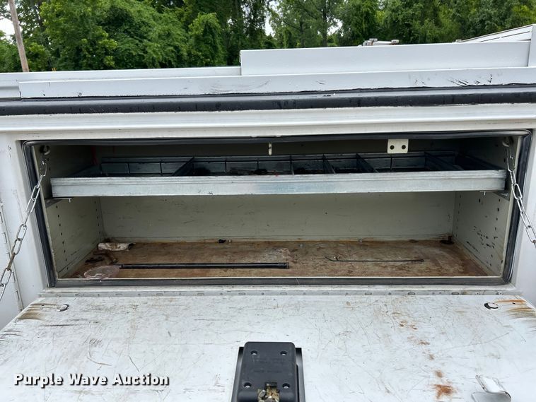 image for item EK4759 2017 Chevrolet  Silverado 2500HD Double Cab utility bed pickup truck