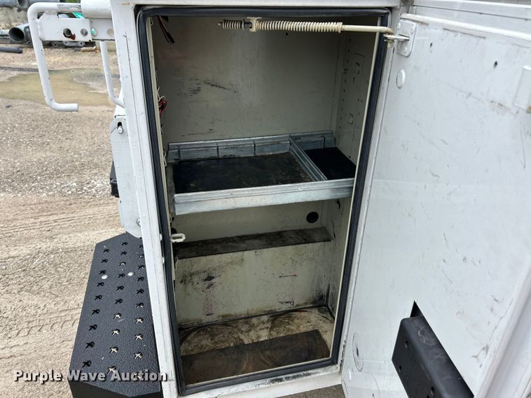 image for item EK4759 2017 Chevrolet  Silverado 2500HD Double Cab utility bed pickup truck