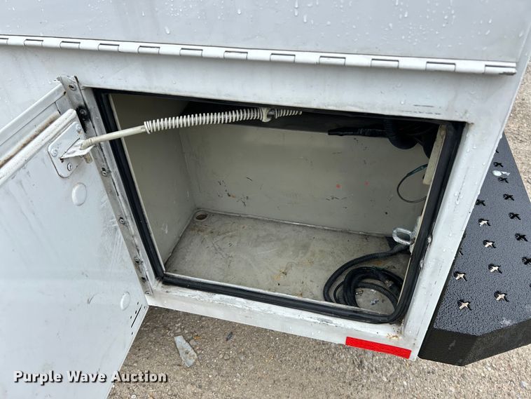 image for item EK4759 2017 Chevrolet  Silverado 2500HD Double Cab utility bed pickup truck