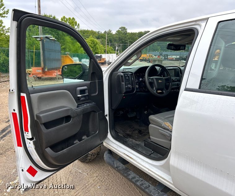 image for item EK4759 2017 Chevrolet  Silverado 2500HD Double Cab utility bed pickup truck