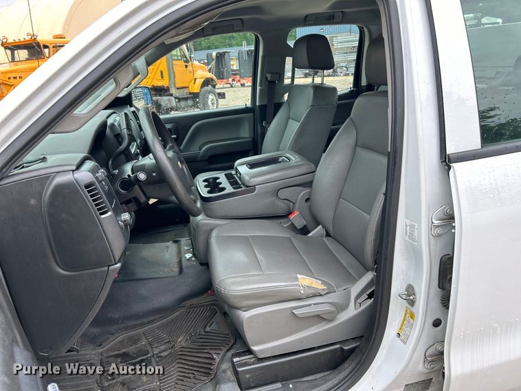 image for item EK4759 2017 Chevrolet  Silverado 2500HD Double Cab utility bed pickup truck