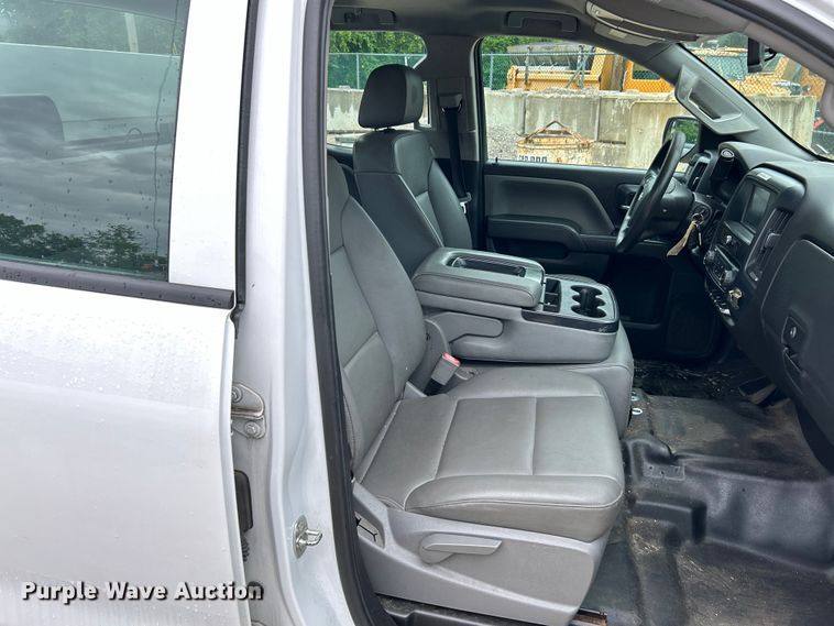 image for item EK4759 2017 Chevrolet  Silverado 2500HD Double Cab utility bed pickup truck