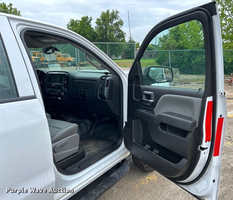 image for item EK4759 2017 Chevrolet  Silverado 2500HD Double Cab utility bed pickup truck