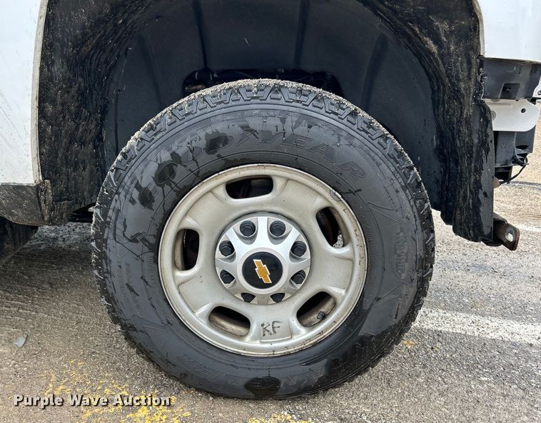 image for item EK4759 2017 Chevrolet  Silverado 2500HD Double Cab utility bed pickup truck