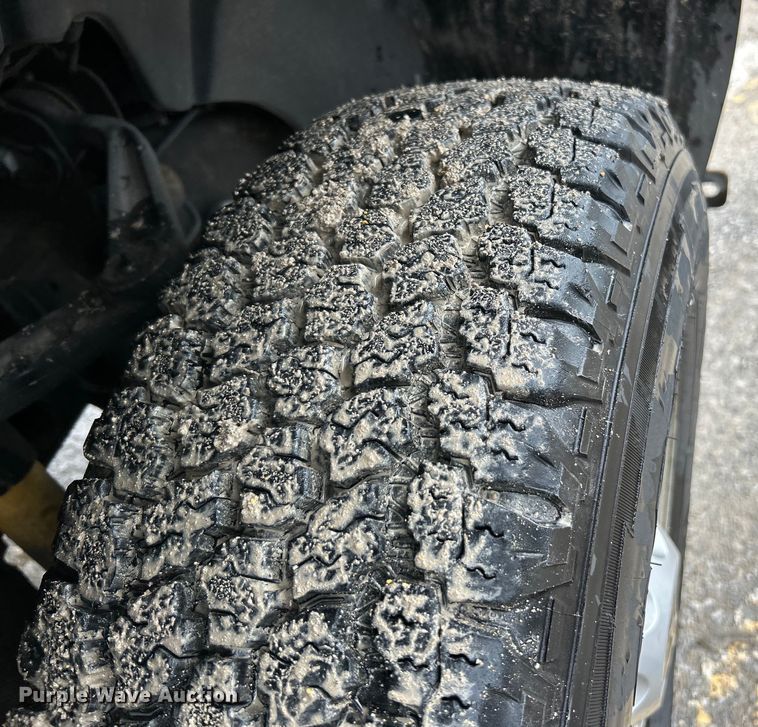 image for item EK4759 2017 Chevrolet  Silverado 2500HD Double Cab utility bed pickup truck