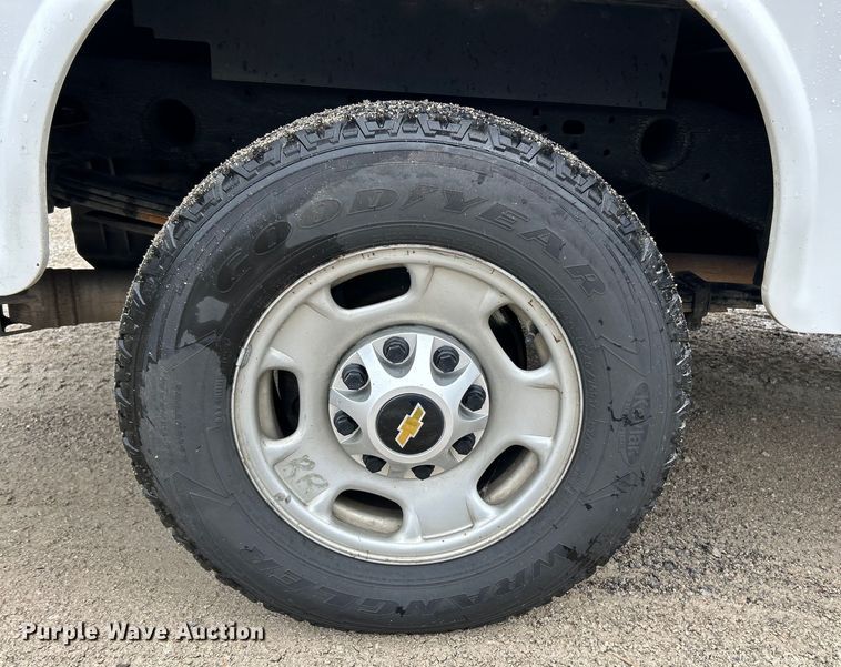 image for item EK4759 2017 Chevrolet  Silverado 2500HD Double Cab utility bed pickup truck