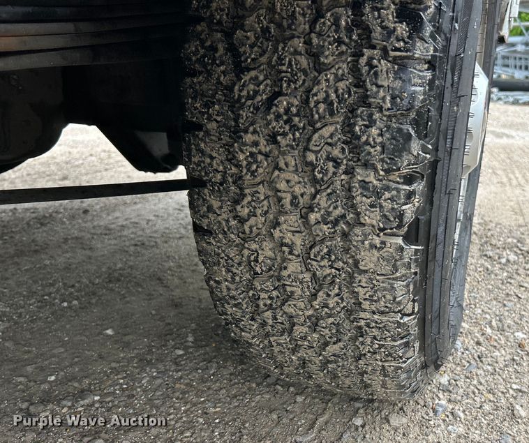 image for item EK4759 2017 Chevrolet  Silverado 2500HD Double Cab utility bed pickup truck