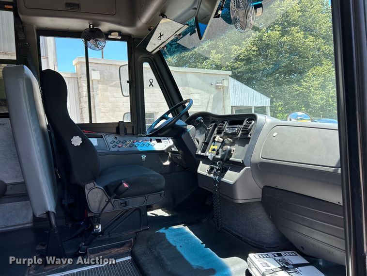 image for item EK4780 2013 Thomas Built Saf-T-Liner C2 school bus