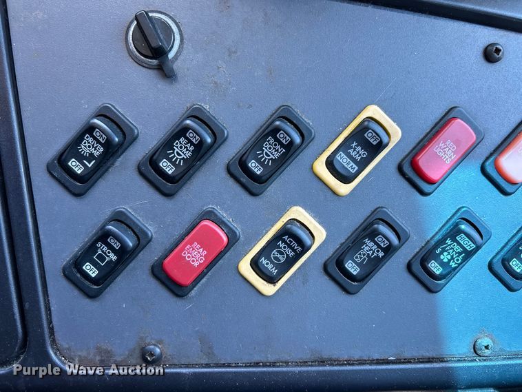 image for item EK4780 2013 Thomas Built Saf-T-Liner C2 school bus