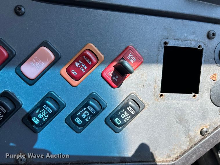 image for item EK4780 2013 Thomas Built Saf-T-Liner C2 school bus