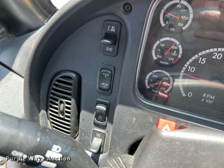 image for item EK4780 2013 Thomas Built Saf-T-Liner C2 school bus