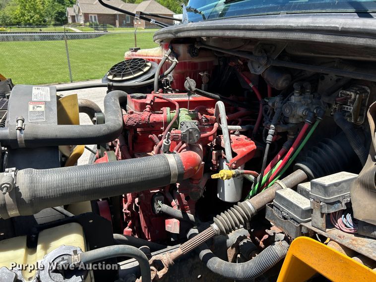 image for item EK4780 2013 Thomas Built Saf-T-Liner C2 school bus