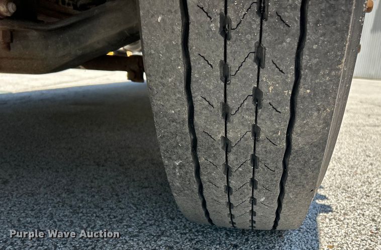 image for item EK4780 2013 Thomas Built Saf-T-Liner C2 school bus