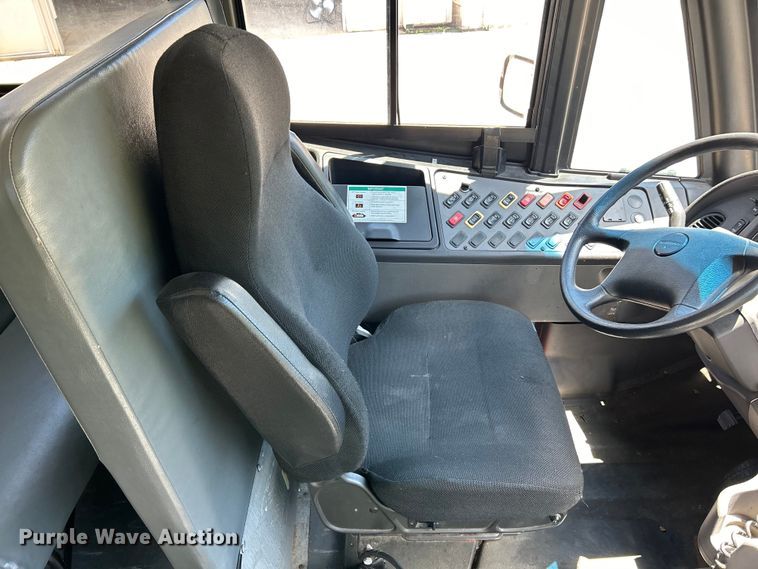 image for item EK4781 2014 Thomas Built Saf-T-Liner C2 school bus