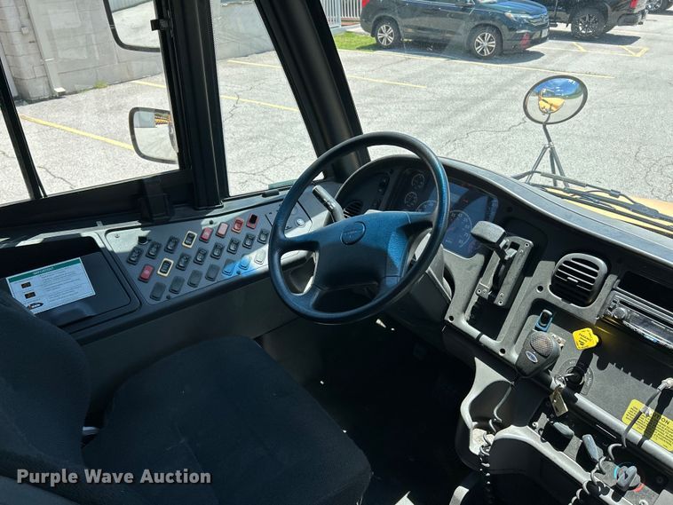 image for item EK4781 2014 Thomas Built Saf-T-Liner C2 school bus