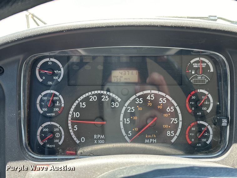 image for item EK4781 2014 Thomas Built Saf-T-Liner C2 school bus