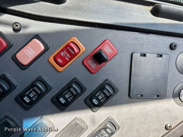 image for item EK4781 2014 Thomas Built Saf-T-Liner C2 school bus