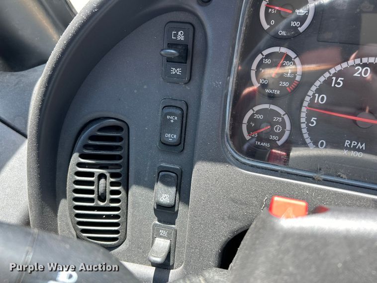 image for item EK4781 2014 Thomas Built Saf-T-Liner C2 school bus