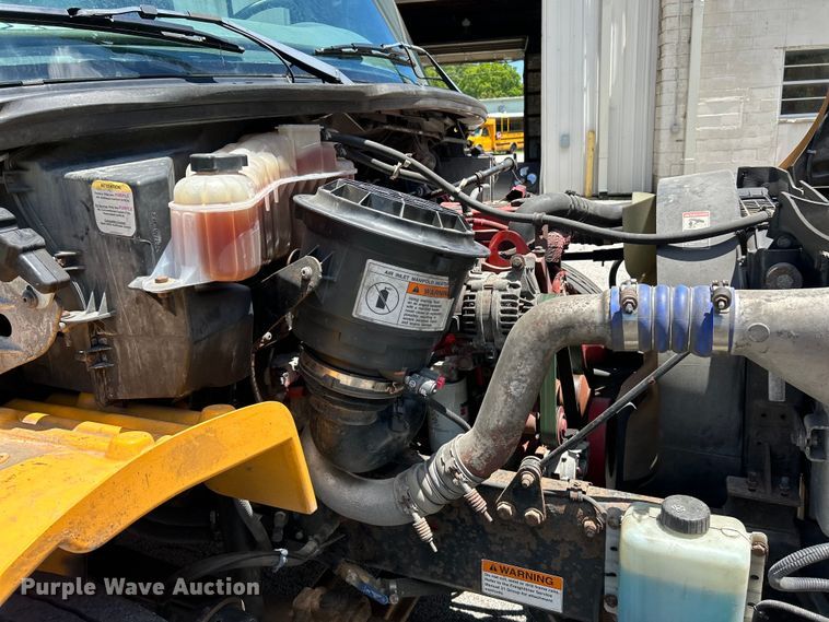 image for item EK4781 2014 Thomas Built Saf-T-Liner C2 school bus