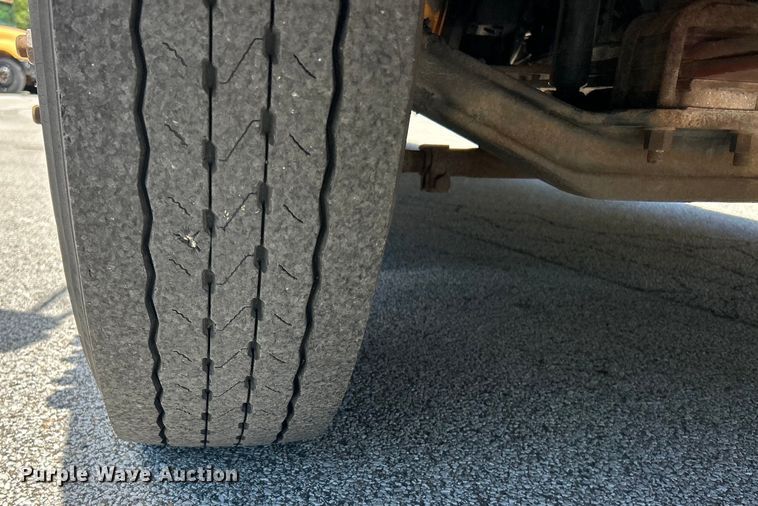 image for item EK4781 2014 Thomas Built Saf-T-Liner C2 school bus