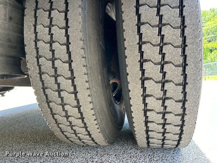 image for item EK4781 2014 Thomas Built Saf-T-Liner C2 school bus