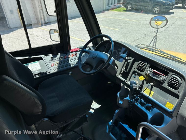 image for item EK4782 2014 Thomas Built Saf-T-Liner C2 school bus