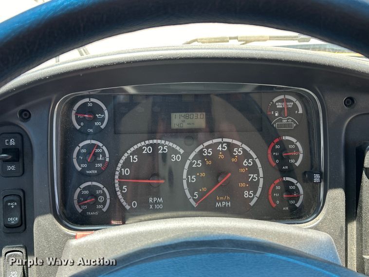 image for item EK4782 2014 Thomas Built Saf-T-Liner C2 school bus