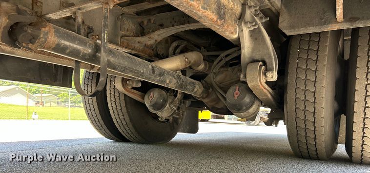 image for item EK4782 2014 Thomas Built Saf-T-Liner C2 school bus