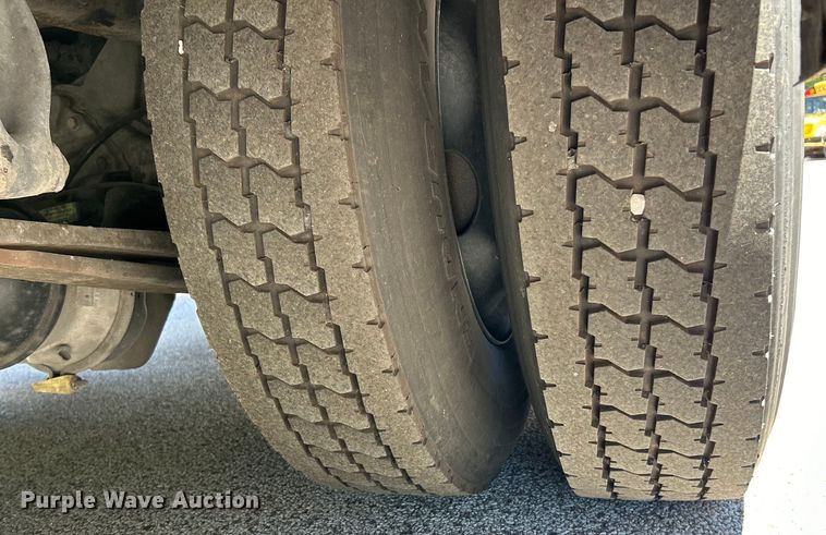 image for item EK4782 2014 Thomas Built Saf-T-Liner C2 school bus